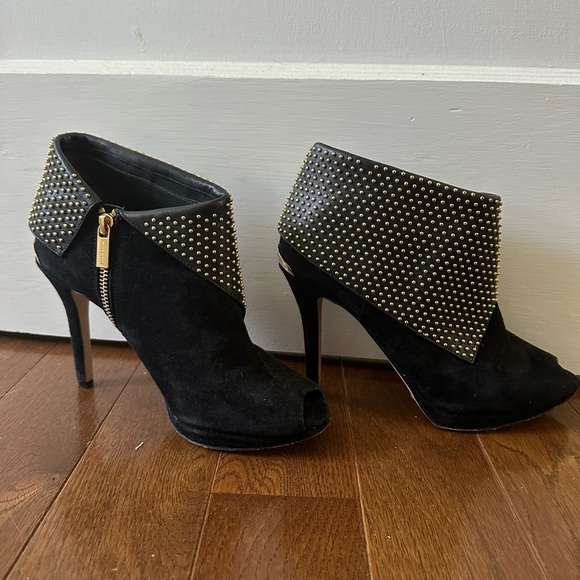 Michael Kors Krista Open Toe Peep Toe Studded Suede Booties, Size 7.5 - Picture 2 of 6